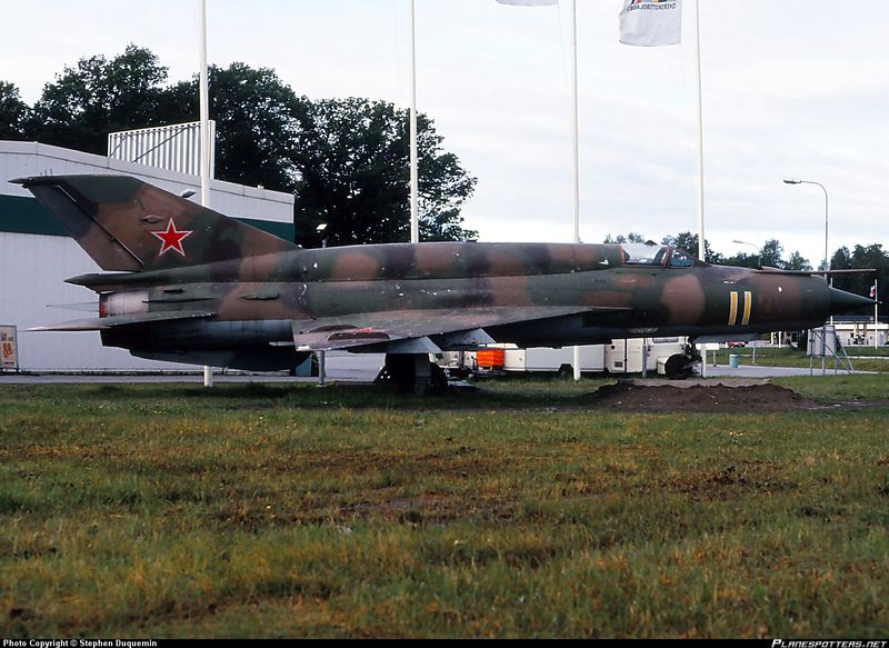 11-yellow-russian-federation-air-force-mikoyan-gurevich-mig-21smt_PlanespottersNet_361725_zpswctv2uov.jpg