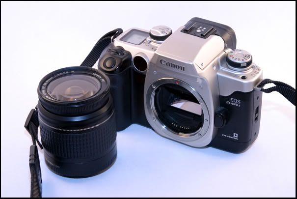 IMAGE: http://i102.photobucket.com/albums/m102/Baldingo540/ElanLens.jpg