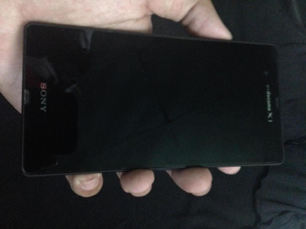 Sony Eperia Z Docomo Zin 100% dep 98% gia tot...hinh that - 1