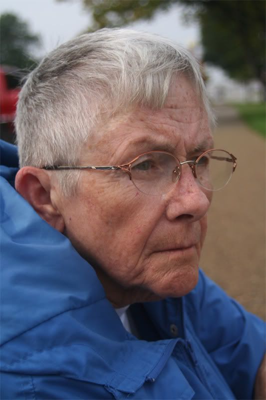 IMAGE: http://i102.photobucket.com/albums/m114/BeccaNH/Michigan%20Oct%2006/Michigan1-091_edited-1.jpg