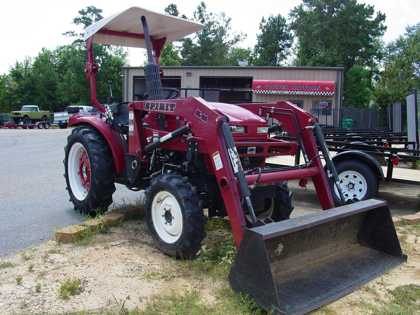2004 Farm Pro Tractor, 4x4, Front end loader, 250 hours 7000
