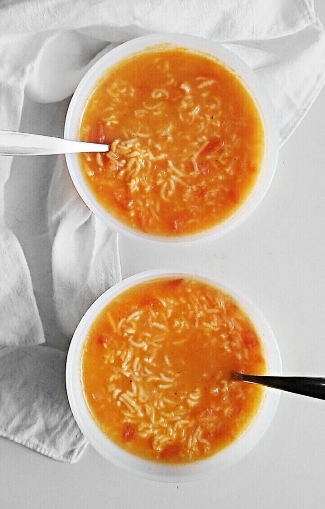 Jordanian rice and tomato soup Healthy Jordanian rice and tomato soup