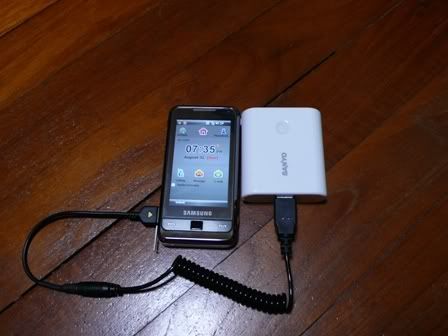 omnia_usb_charge_cable.jpg