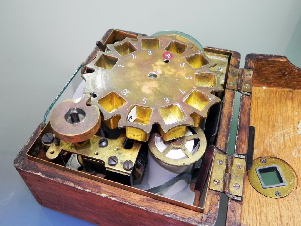 VINTAGE ANTIQUE F.E.BENZING GERMANY PIGEON RACING CLOCK (Penang, end