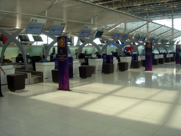 http://i102.photobucket.com/albums/m90/ohsopc/Suvarnabhumi/70w.jpg