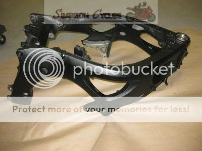 03 05 YAMAHA R6 (06 09 R6S) FRAME chassis no scratches  