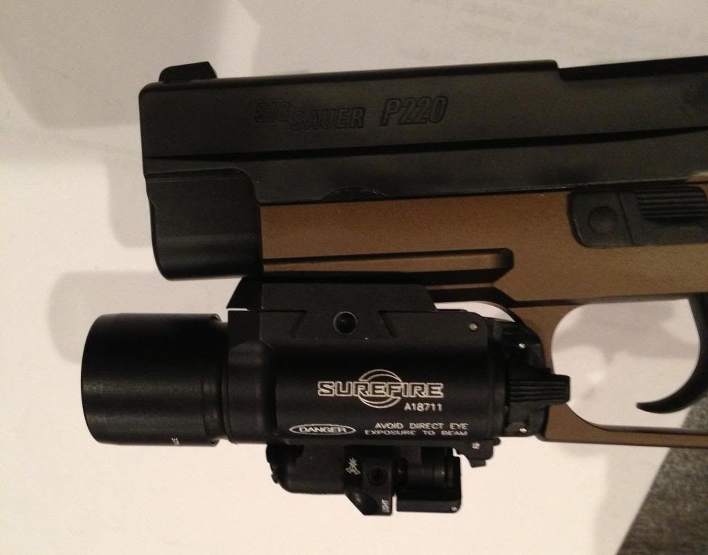 Sig P220 COMBAT and SUREFIRE X400 / X300 ULTRA - Do Not Fit - Calguns.net